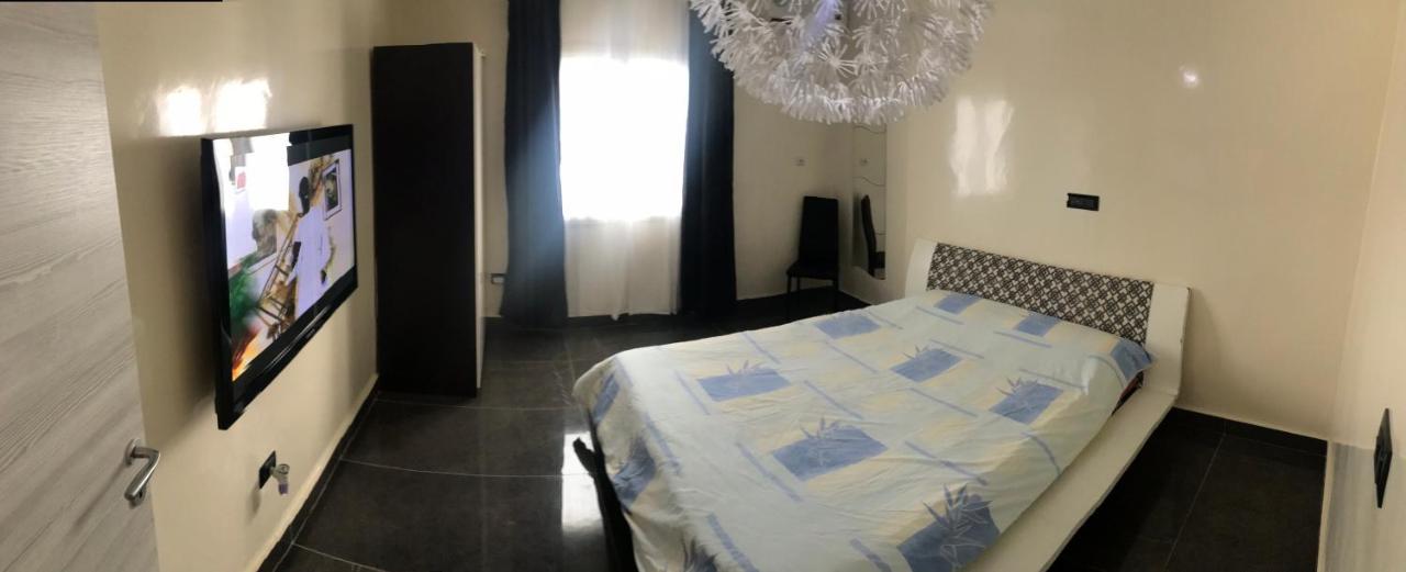 Casa Di Cloe Apartment Дакар Екстериор снимка